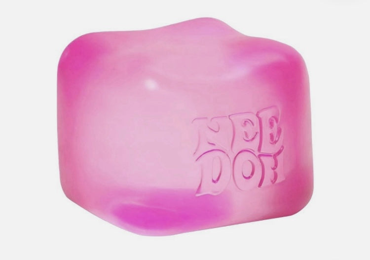 NÉE/DOH CUBE